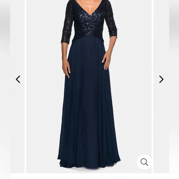 NWT La Femme Chiffon &‎ Sequin A-Line Gown In Navy Blue Size 10 $388 MOB MOG - Picture 1 of 10